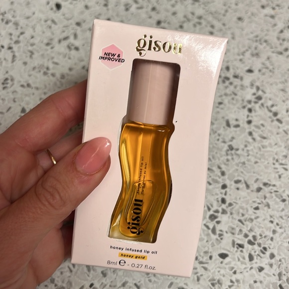 Gisou Lip Oil - Picture 3 of 4